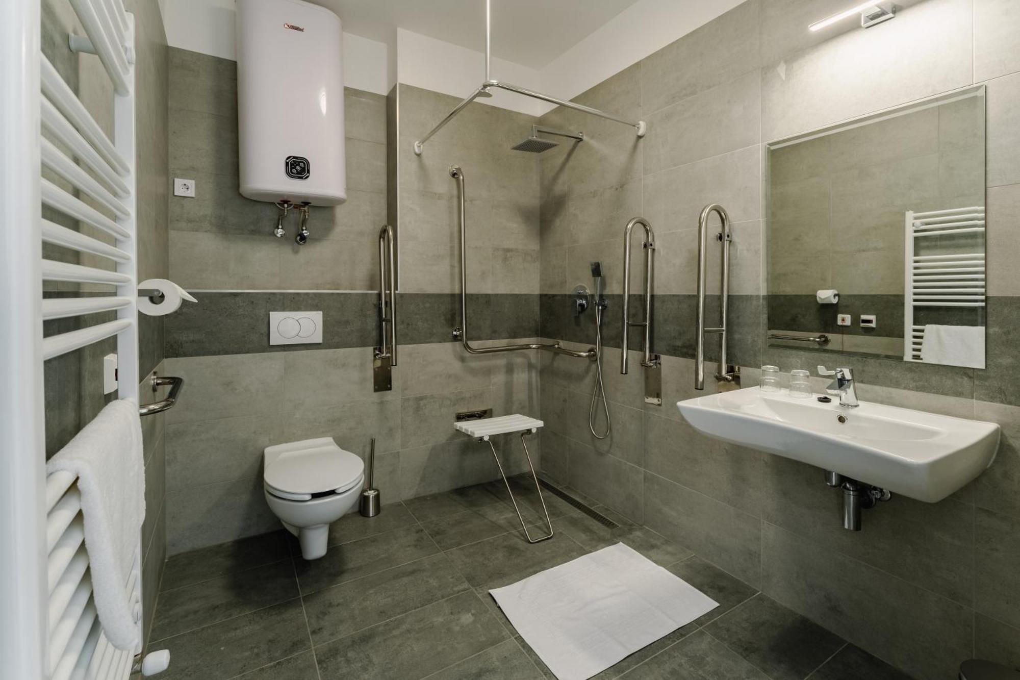Noa Panzio Hotel Vecses Exterior photo